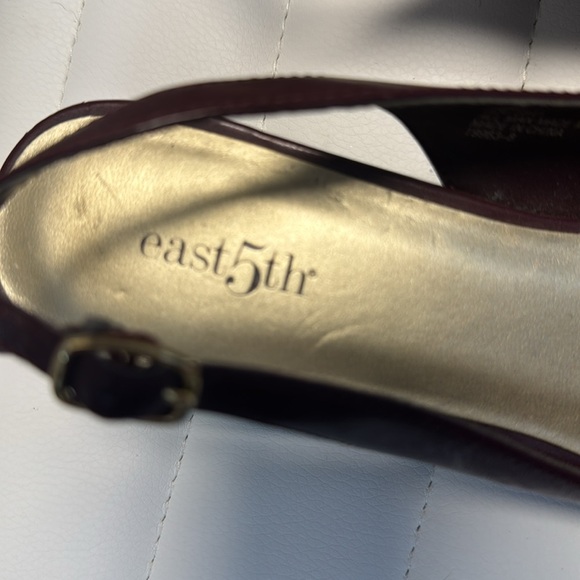 East 5th Burgundy Slingback Heels with Square Buckle. Size 7 1/2M - Picture 2 of 7